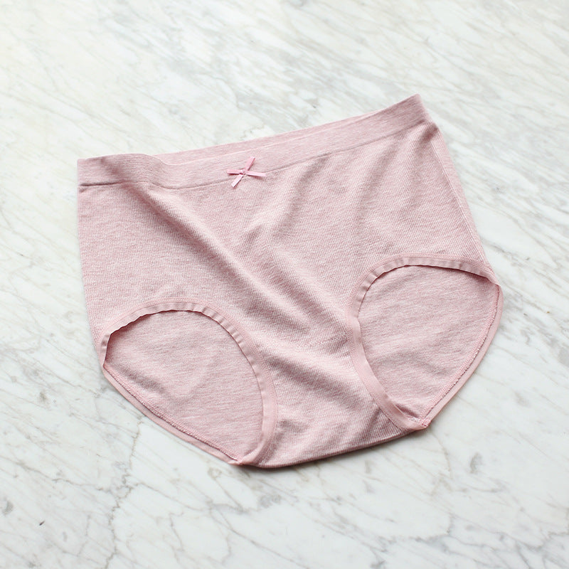 Version large de la culotte triangle simple à nœud de taille moyenne pour femmes